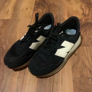 New Balance 237 women’s Sneakers size 8